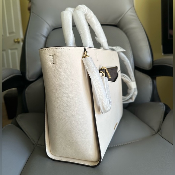 Michael Kors Kaylee 2-1 Medium Leather Satchel, Light Cream, NWT - Picture 6 of 11
